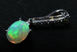 Äthiopischer Opal Anhänger mit Zirkonia
