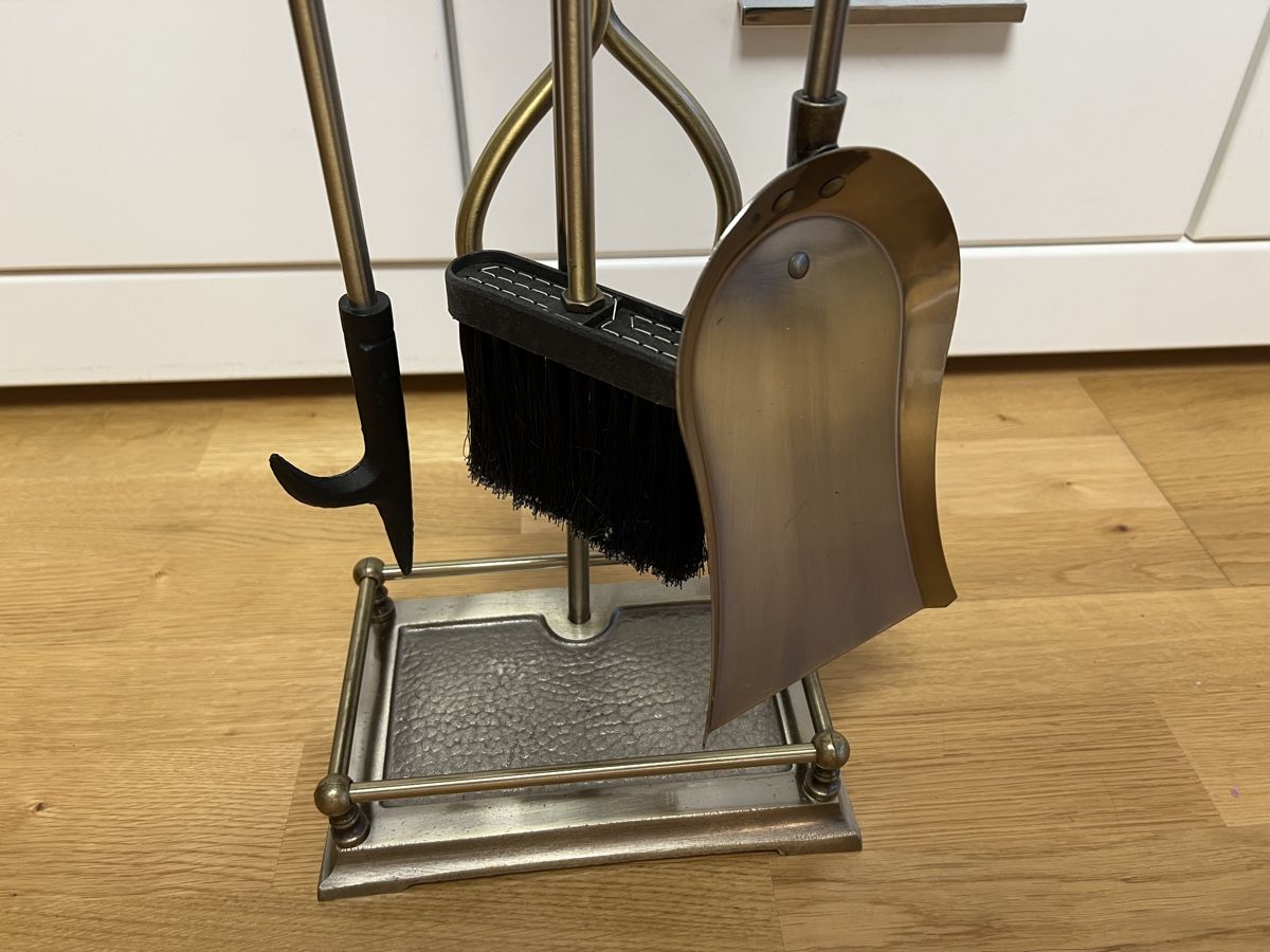 Camini: Kamingarnitur 5-teilig mit Ständer Messing – Nuovo (secondo la descrizione) da Stallikon venduto da Aleexus 4