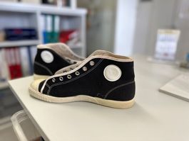 Seltene Basketball Bally Schuhe aus dem Jahr 1956.