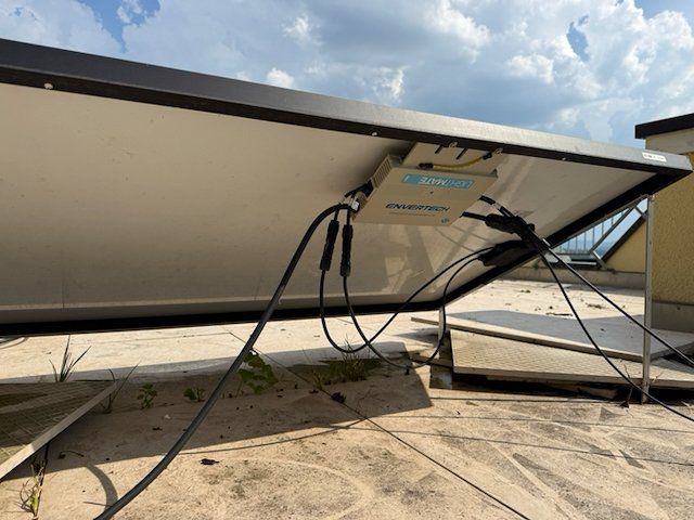 Dispositivi a energia solare: EET LightMate G+ 650W Balkonsolaranlage – Usato da Winkel venduto da Cypher2 4