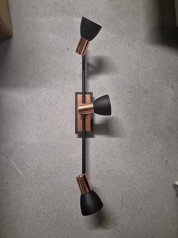 Lustres & lampes de plafonds: Moderner Deckenstrahler / Wandspot – D'occasion à Melchnau par Rhabarber_98