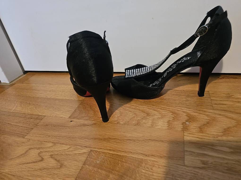 Scarpe da donna: High Heels Gr 37 – Usato da Muri AG venduto da ManuDe1980 1