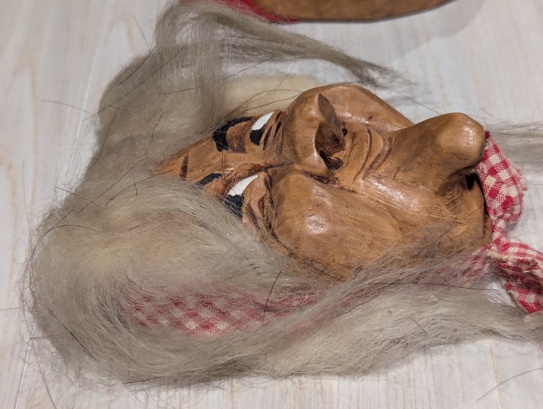 Maschere: Krienser Holz Maske Paar – Usato da Dierikon venduto da Jolie 3