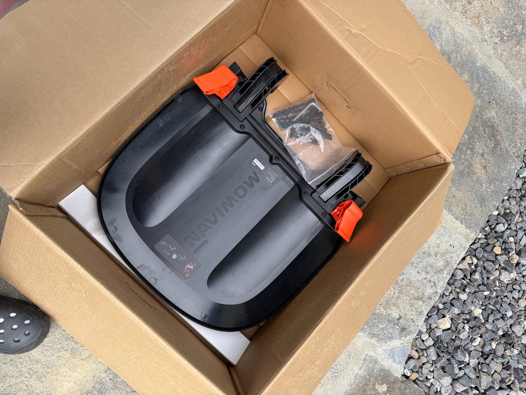 Segway Tagliaerba: Neuf - Segway Navimow i105e + Garage + Module Access+ 4G – Nuovo e nell'imballaggio originale da St-Légier-Chiésaz venduto da cbrodard1 7
