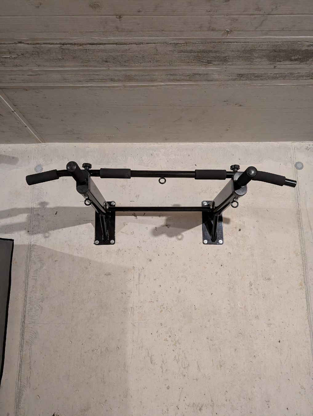 Hometrainer: Klimmzugstange  – Gebraucht aus Beringen von Horsts_Garage