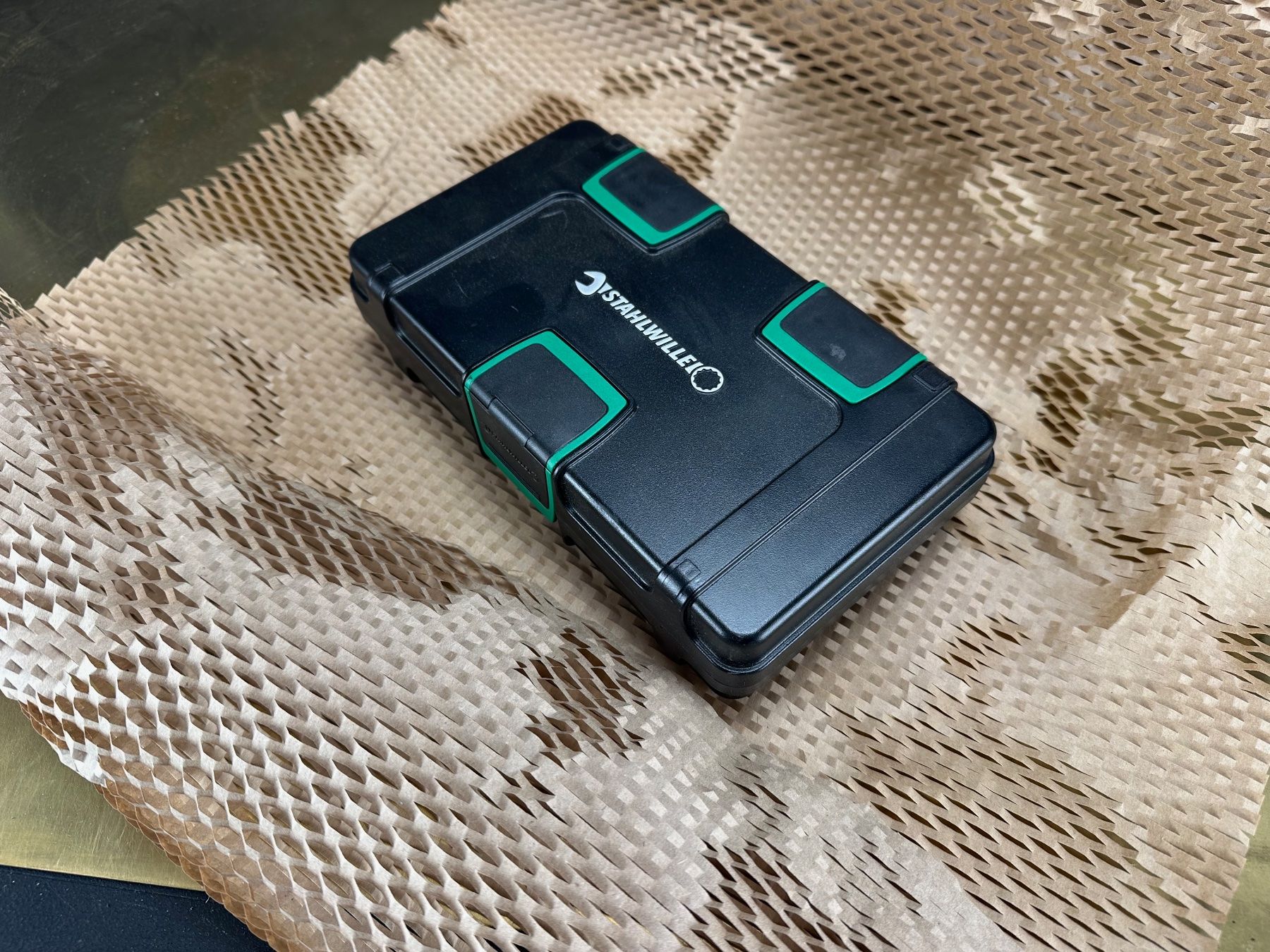 Materiale di riempimento: 2x Verpackungspapier, Polstermaterial, Versand, Polster – Usato da Laufenburg venduto da Sirluger 4