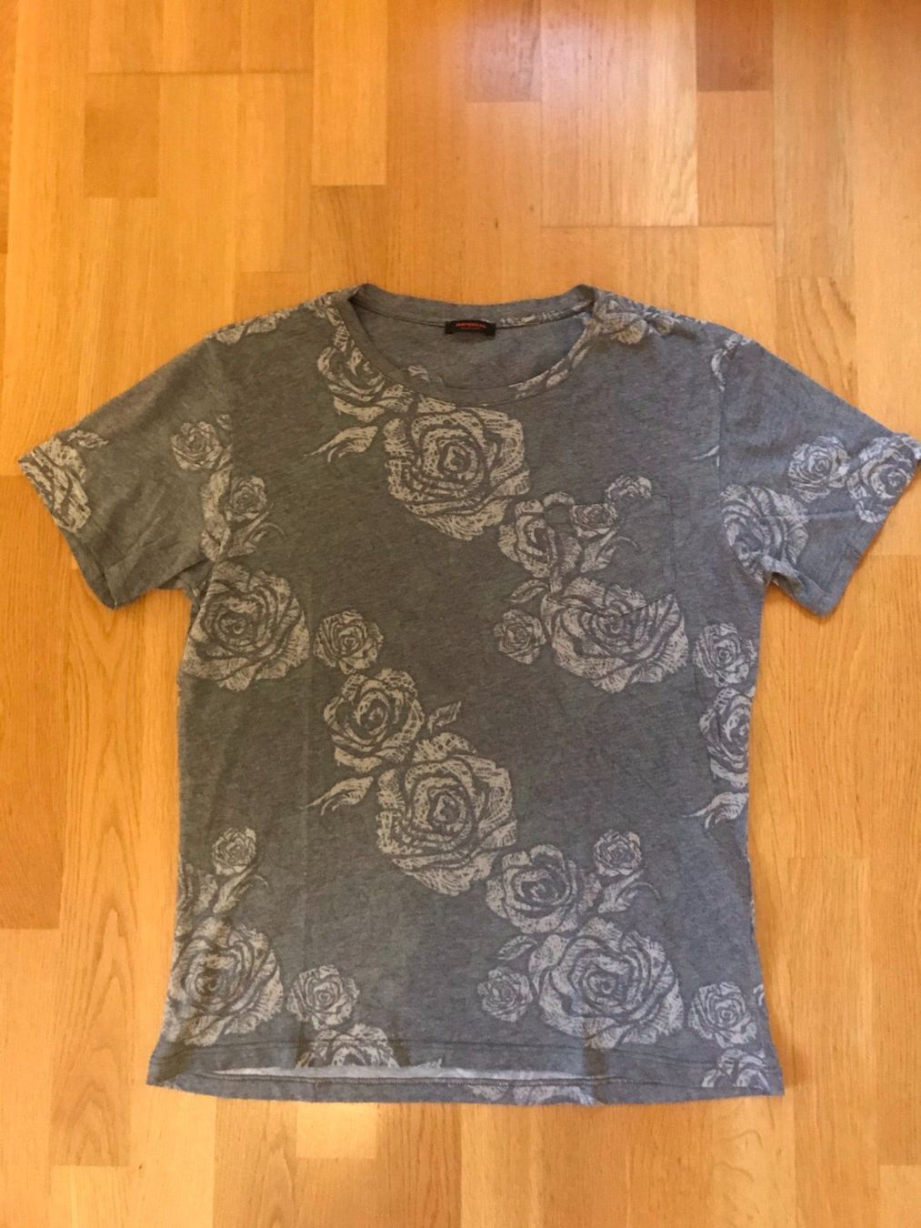 T-shirt: T`Shirt – Usato da Spiez venduto da HomeShoppingSpiez