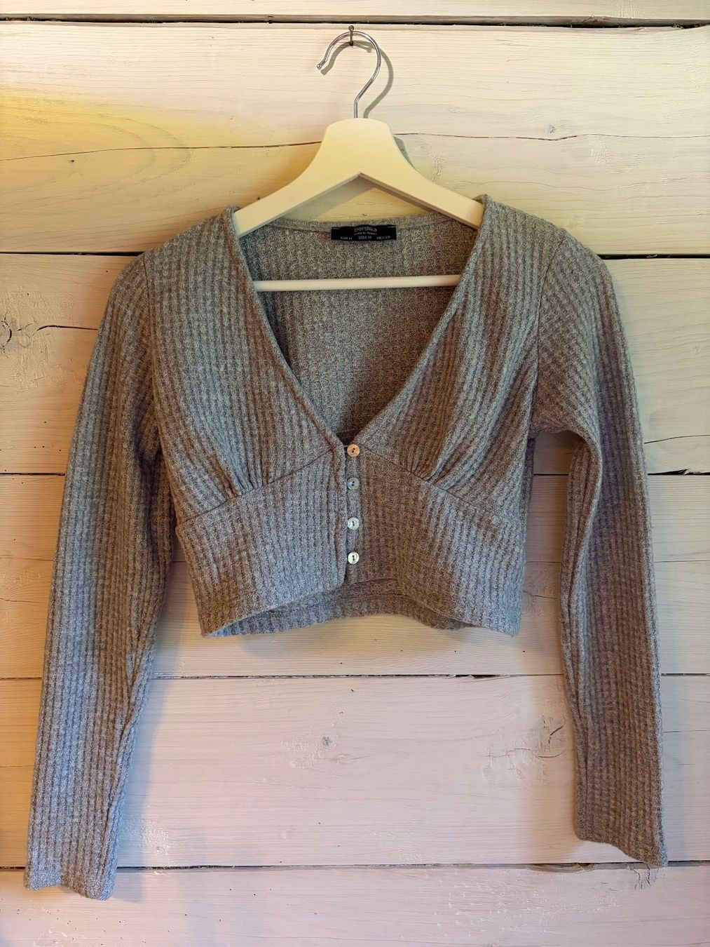 Bershka Maglioni & Felpe: Bauchfreier grauer Pullover von Bershka in Gr. M – Usato da Flumserberg Saxli venduto da anrosicarpediem