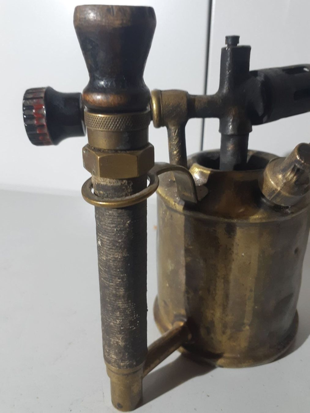 Tutti gli attrezzi: Antiker Petrol/Ölbrenner – Usato da Grindelwald venduto da carro5 6
