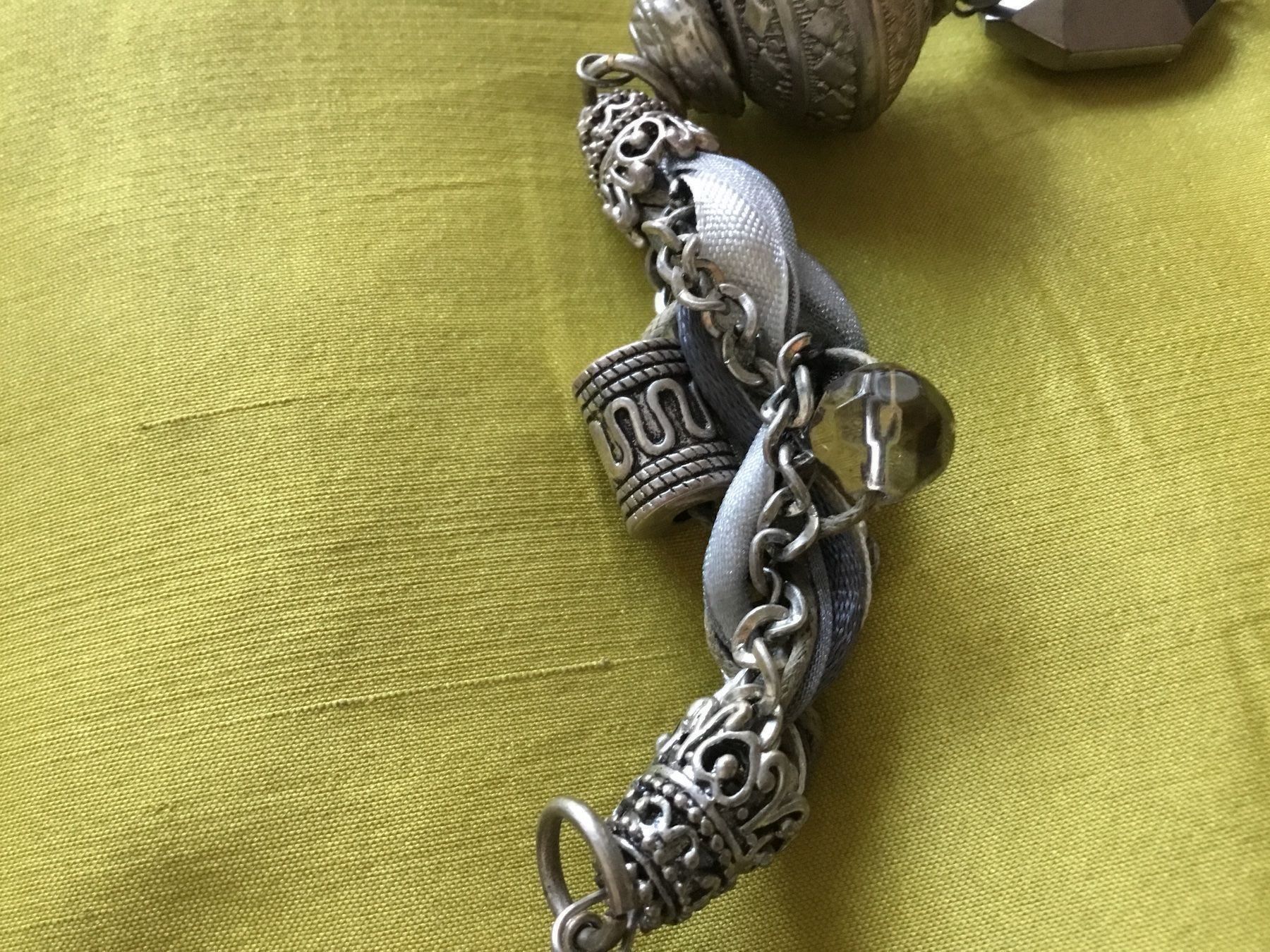 Ketten: Collier long métal argenté style ethno – Neu und originalverpackt aus Le Landeron von nic_8hd5 2