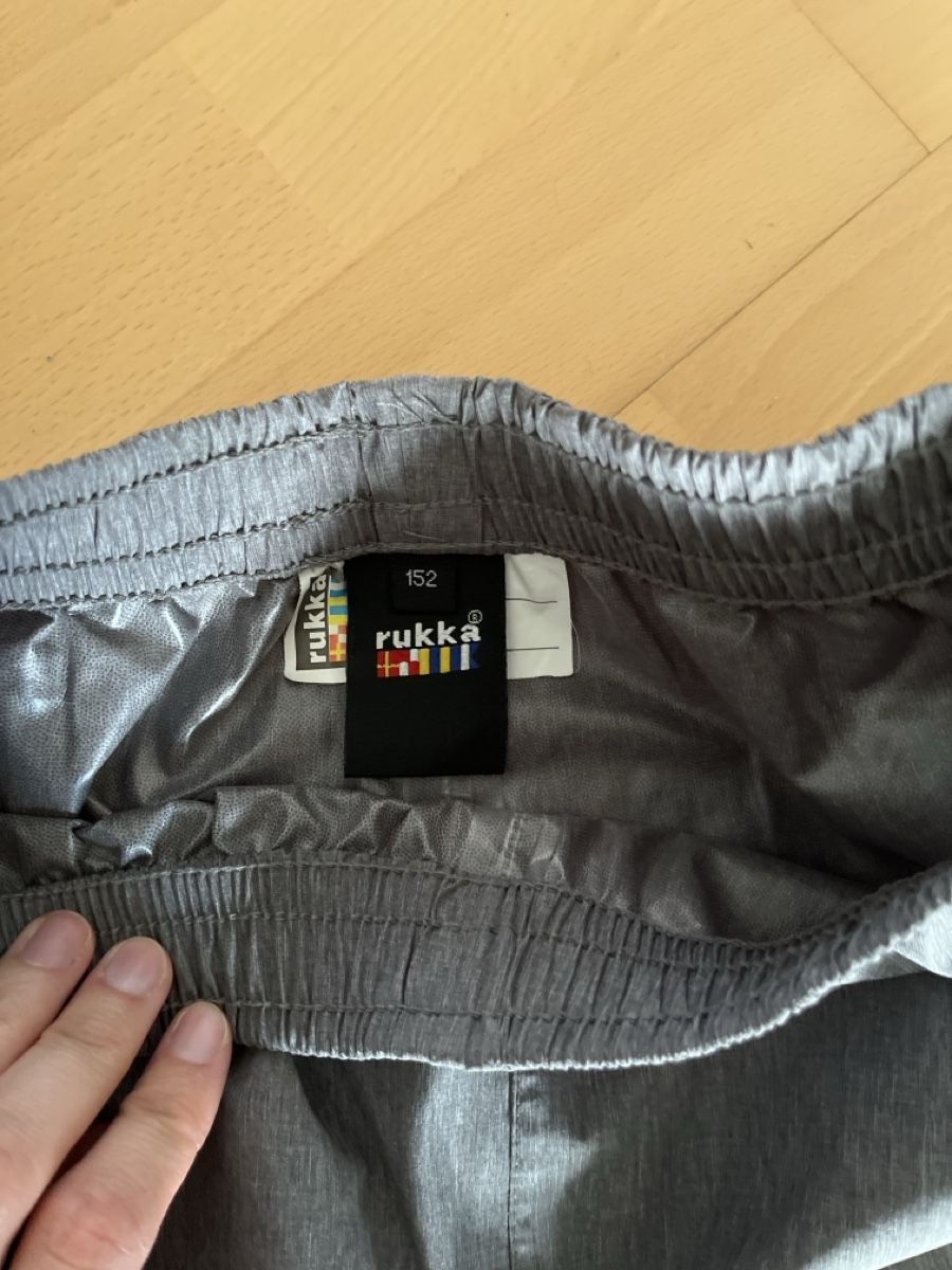 Rukka Hosen: Rukka Regenhose Grösse 152 grau – Gebraucht aus Zürich von lieslkarlstadt 1
