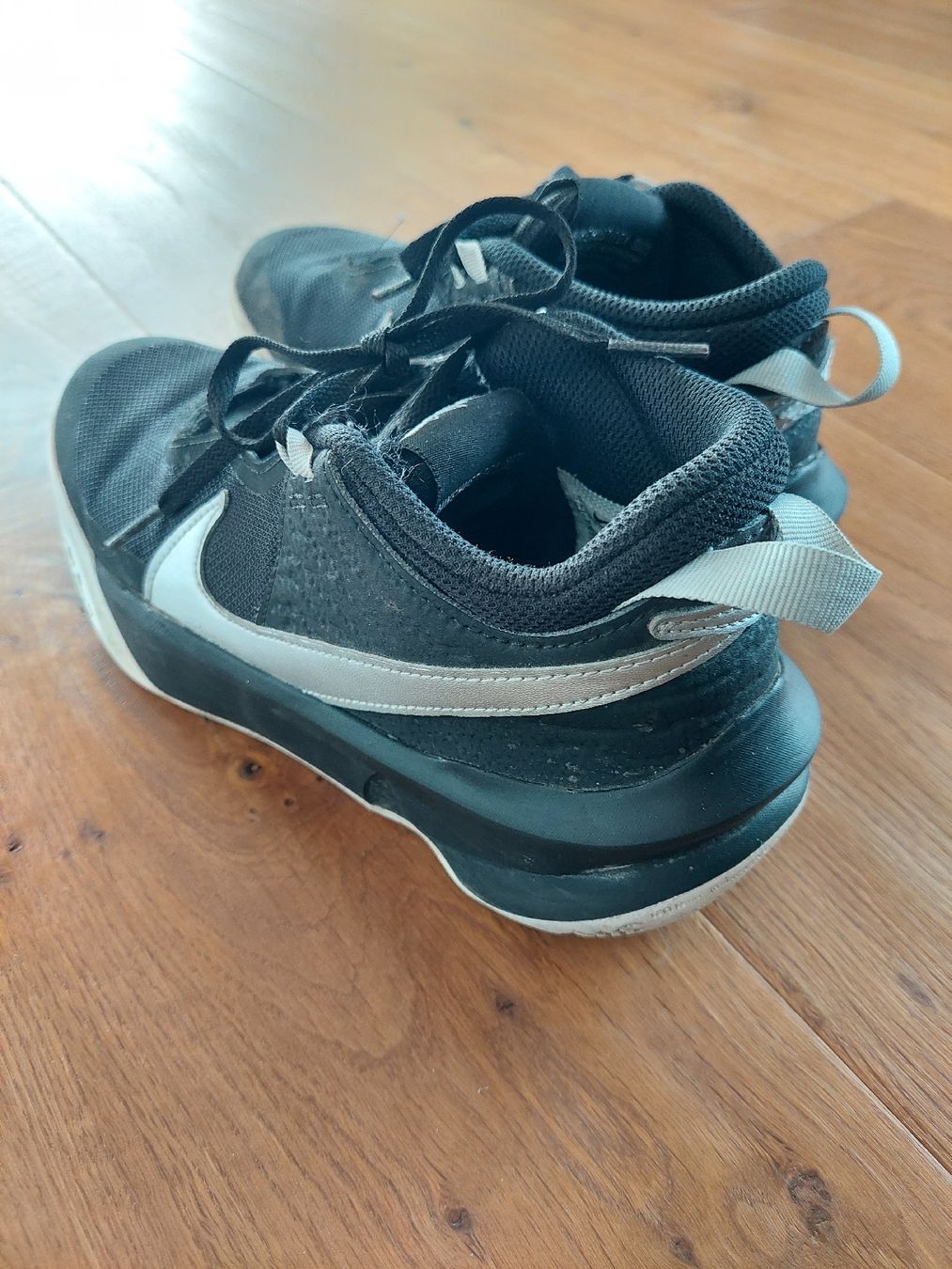 Nike Herrenschuhe: Nike Basket Schuhe, schwarz, Gr. 38.5 – Gebraucht aus Schenkon von rausausdemhaus 1