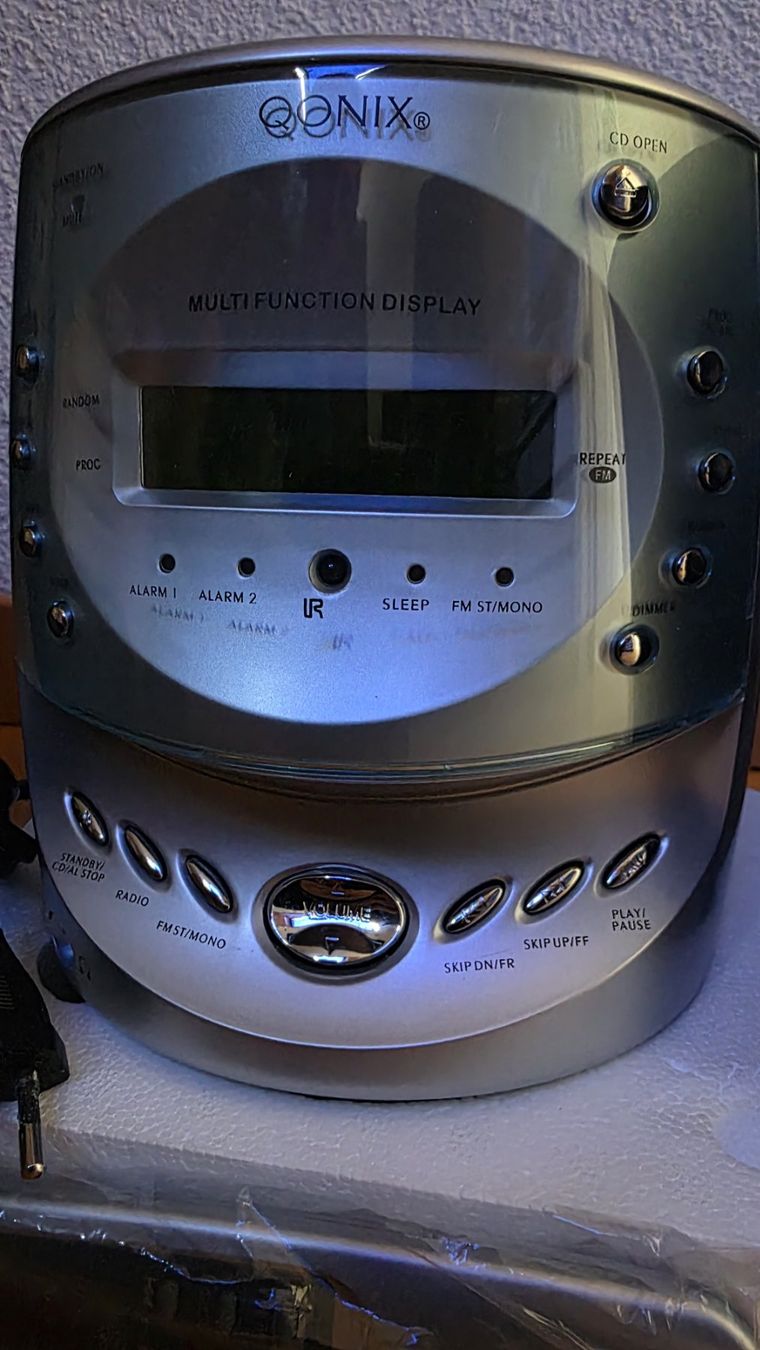 Radio: Clock Radio mit CD Marke QONIX CRD 2525 – Nuovo (secondo la descrizione) da Baar venduto da phe_t5vl 1