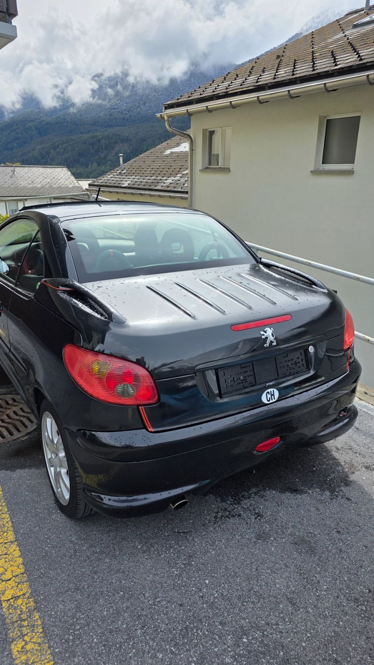 Peugeot Autos: Peugeot 206 cc /ohne MFK/ Export bastler oder teile – D'occasion à Scuol par Ebben_M75