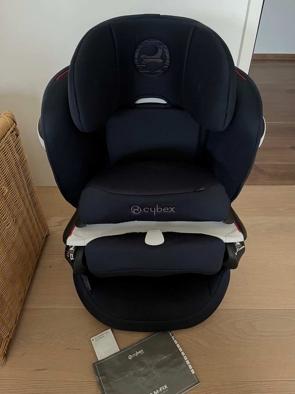 Cybex Seggiolini per auto: Cybex Juno M-Fix Autositz jeansblau – Usato da Hombrechtikon venduto da sml_6trg