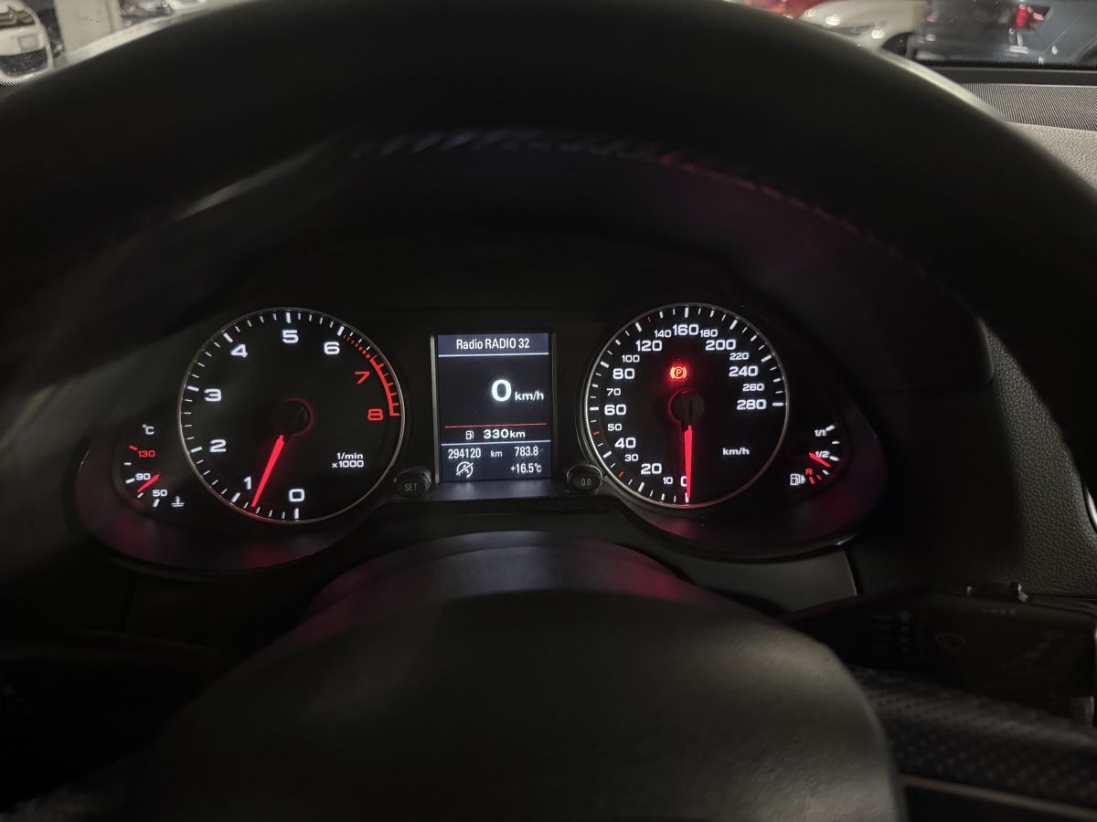 Audi Automobili: Audi Q5  Quattro 2.0 – Usato da Oensingen venduto da dzs 5
