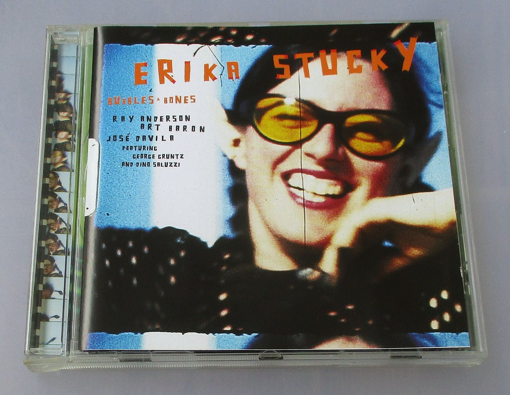 CDs: ERIKA STUCKY - Bubbles & Bones – Gebraucht aus Wattwil von Muriel11