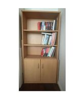 Bücherregal