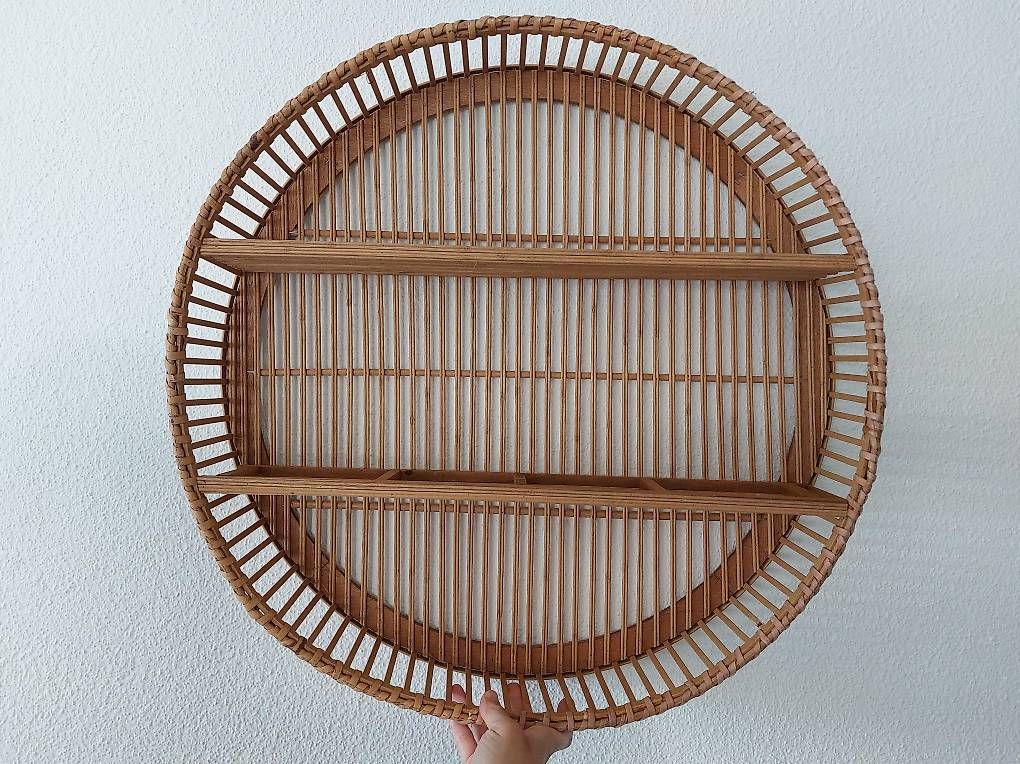 Regale: Decorative shelf  – Gebraucht aus Baar von chr_cz2m