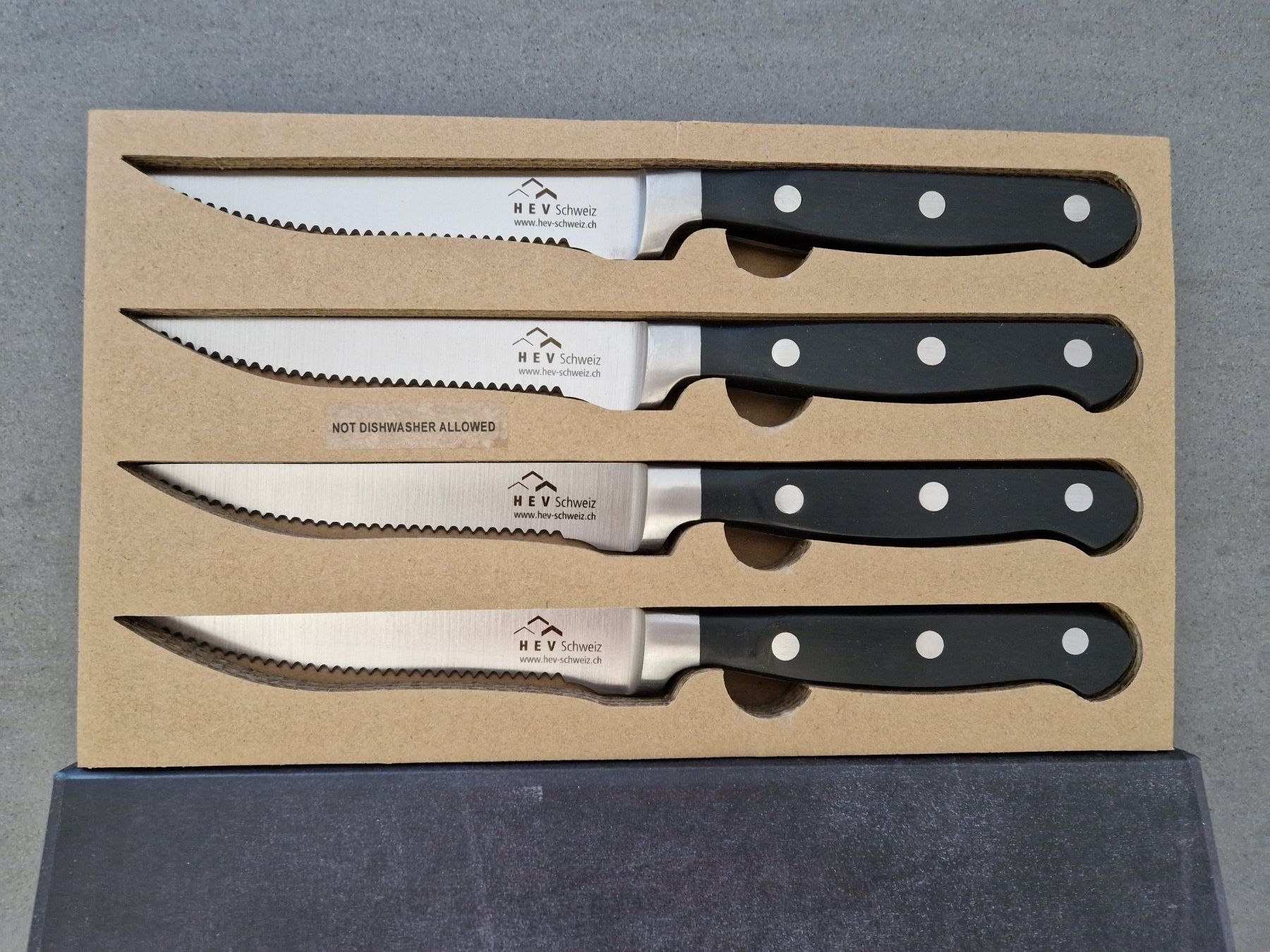 Messer: Vier Messer in Geschenkbox – Neu und originalverpackt aus Zürich von Bluemex