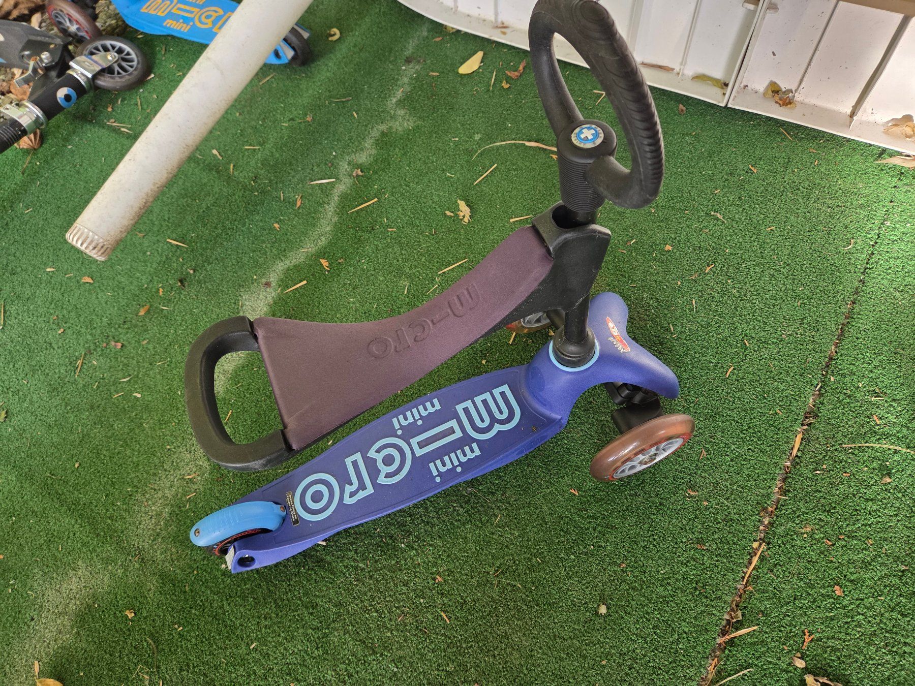 Micro Veicoli per bambini: Trottinette enfant Micro Mini bleue – Usato da Territet venduto da Cenh 3