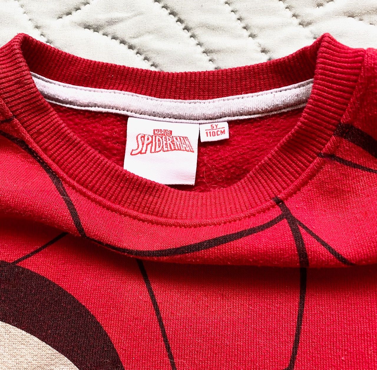 C&A Maglioni & Felpe: Knaben Pullover SPIDERMAN (MARVEL) in Gr. 110 – Usato da Uster venduto da ros_pym8 1