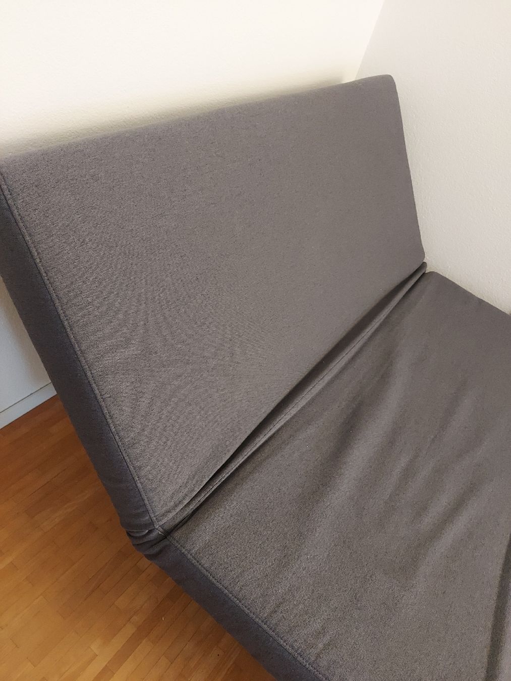 Divani: Graues Schlafsofa – Usato da Meisterschwanden venduto da phaus38 3