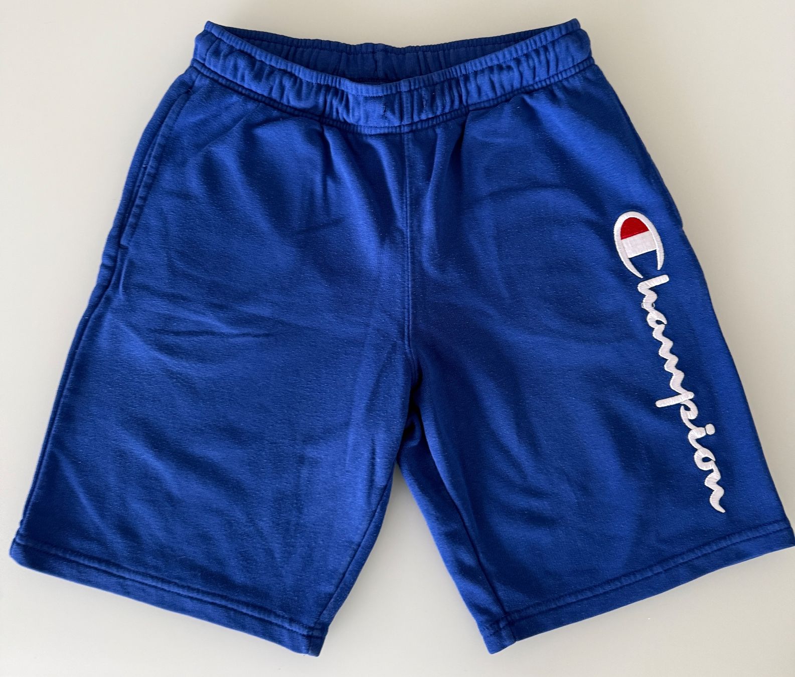 Champion Pantaloni: Champion Shorts - blau mit Schriftzug Logo – Usato da Hunzenschwil venduto da Reche71 1