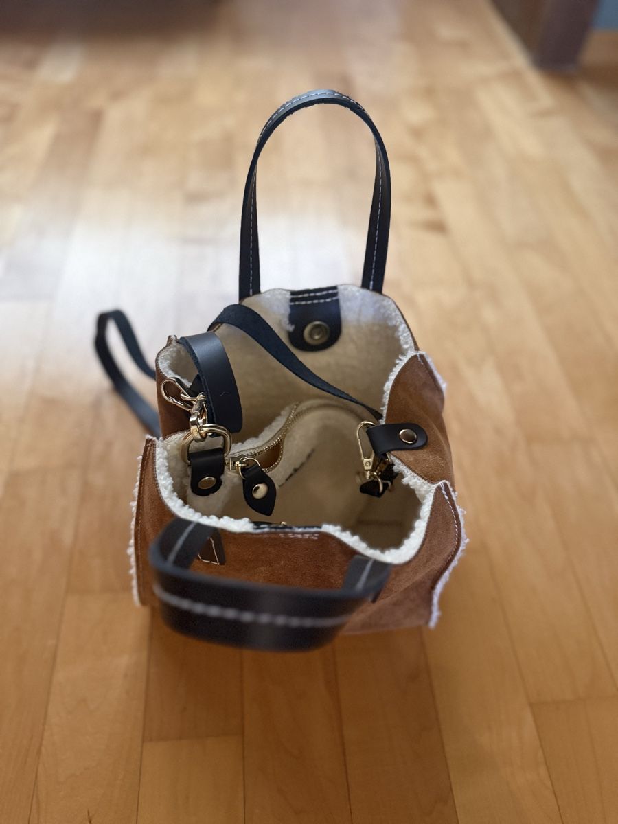 Taschen für Damen: Suede Shearling Handtasche, neuwertig, Top! – Neu (gemäss Beschreibung) aus Uitikon Waldegg von ZH81 1