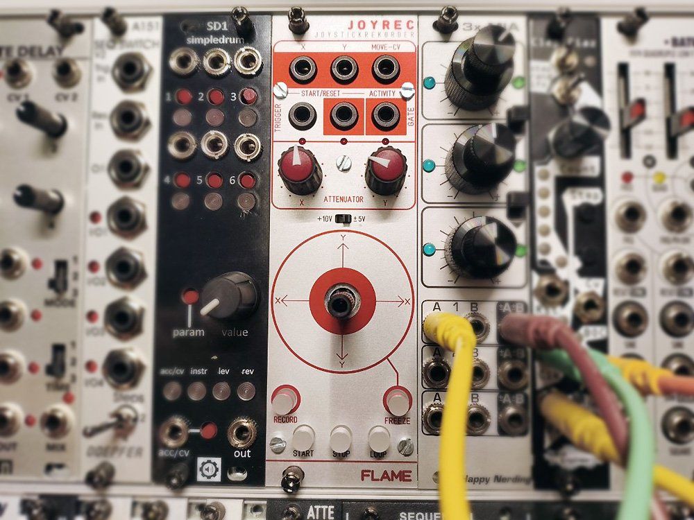 Strumenti musicali: Flame Jostick Rekorder (Eurorack) – Usato da Knonau venduto da Deralexan 1