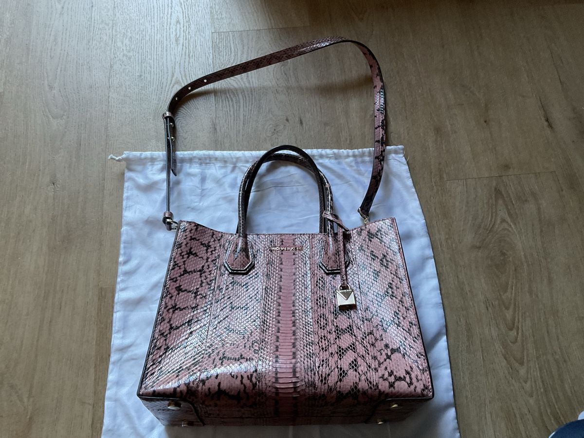Michael Kors Taschen für Damen: Sac en cuir rose Michael Kors – Neu (gemäss Beschreibung) aus Genève von vic_s9c5 1