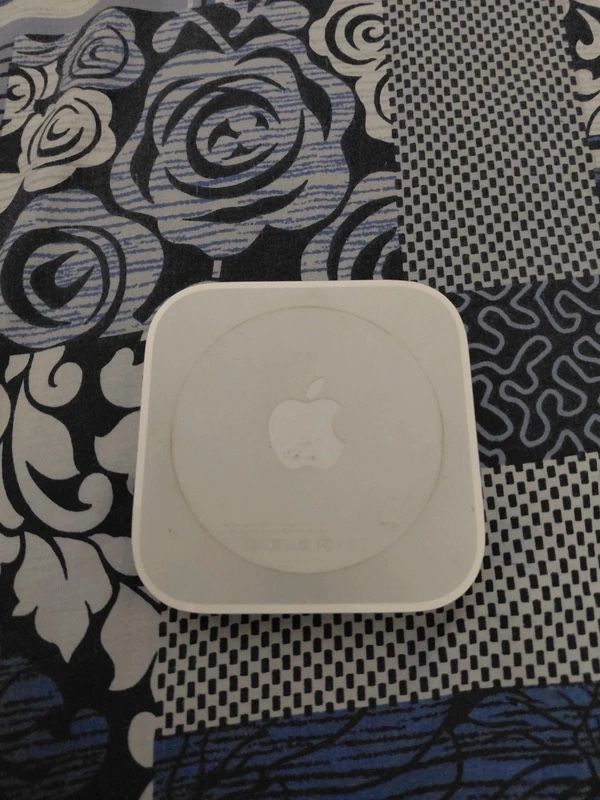 Apple Modem & Router: AirPort Express 2 ohne Kabel  – Usato da Chiasso venduto da fairy81 2