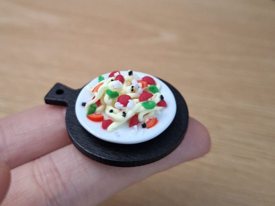Case e mobili per bambole: Puppenhaus Spaghetti Teller – Nuovo (secondo la descrizione) da Zürich venduto da HandmadeTinyFood