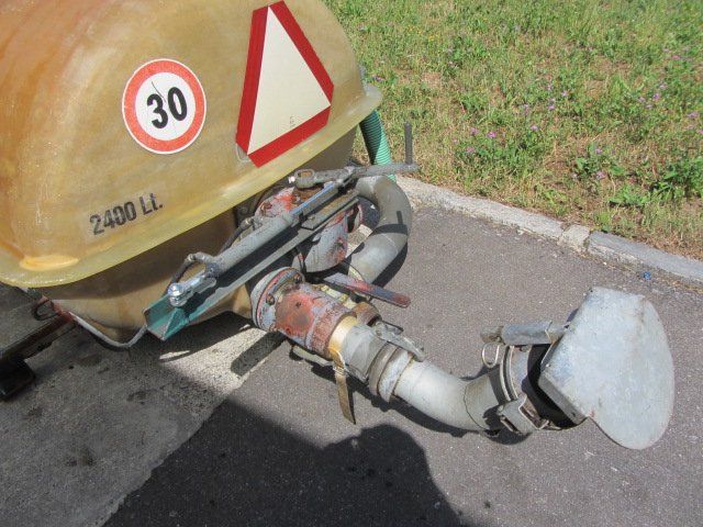 Alle Maschinen: Schweizer Pumpfass/Güllenfass – Gebraucht aus Alosen von RF21 2