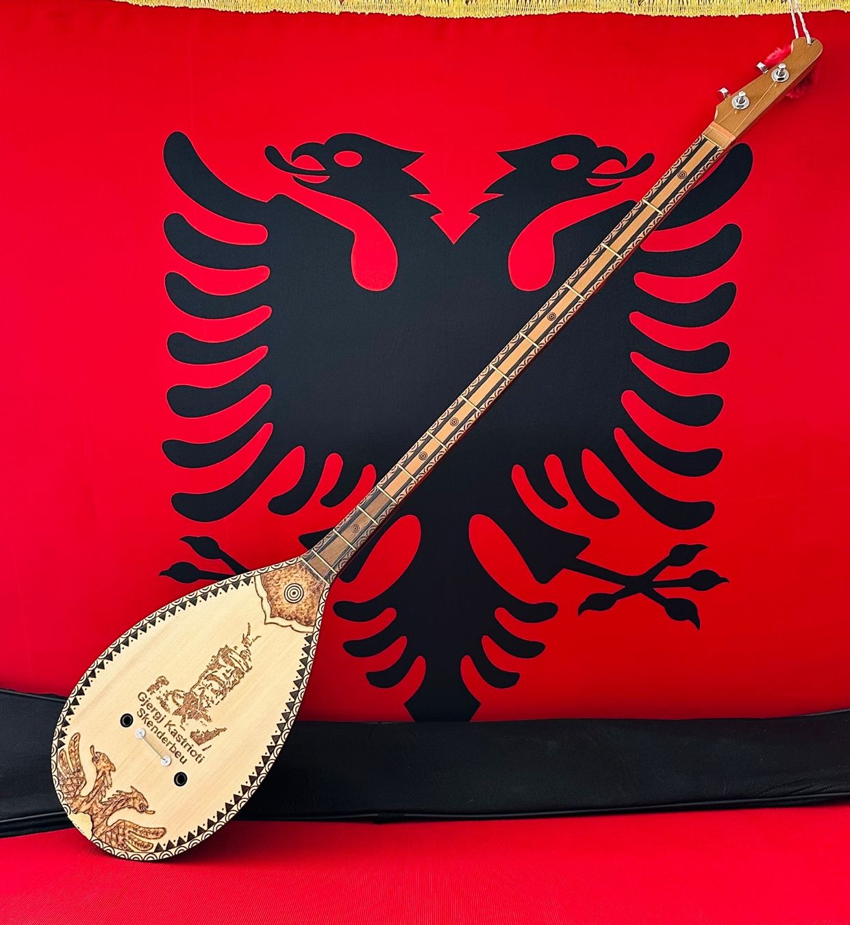 Strumenti musicali: Albanisches Musikinstrument Qifteli – Nuovo e nell'imballaggio originale da Kirchberg SG venduto da rex_pfd8