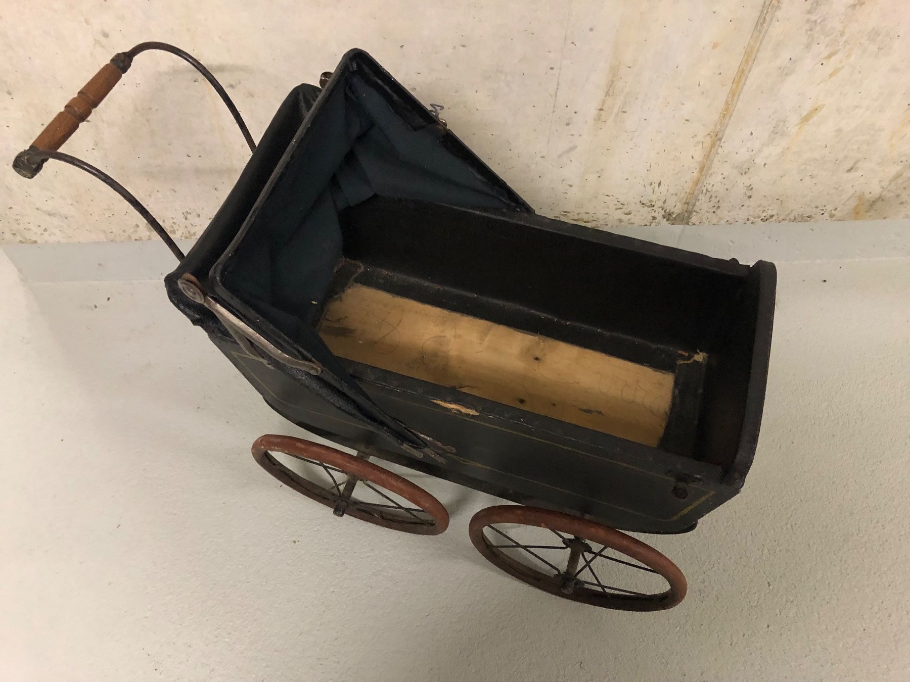 Carrozzine per bambole: Antiker Puppenwagen – Usato da Gunzwil venduto da feel_good 5