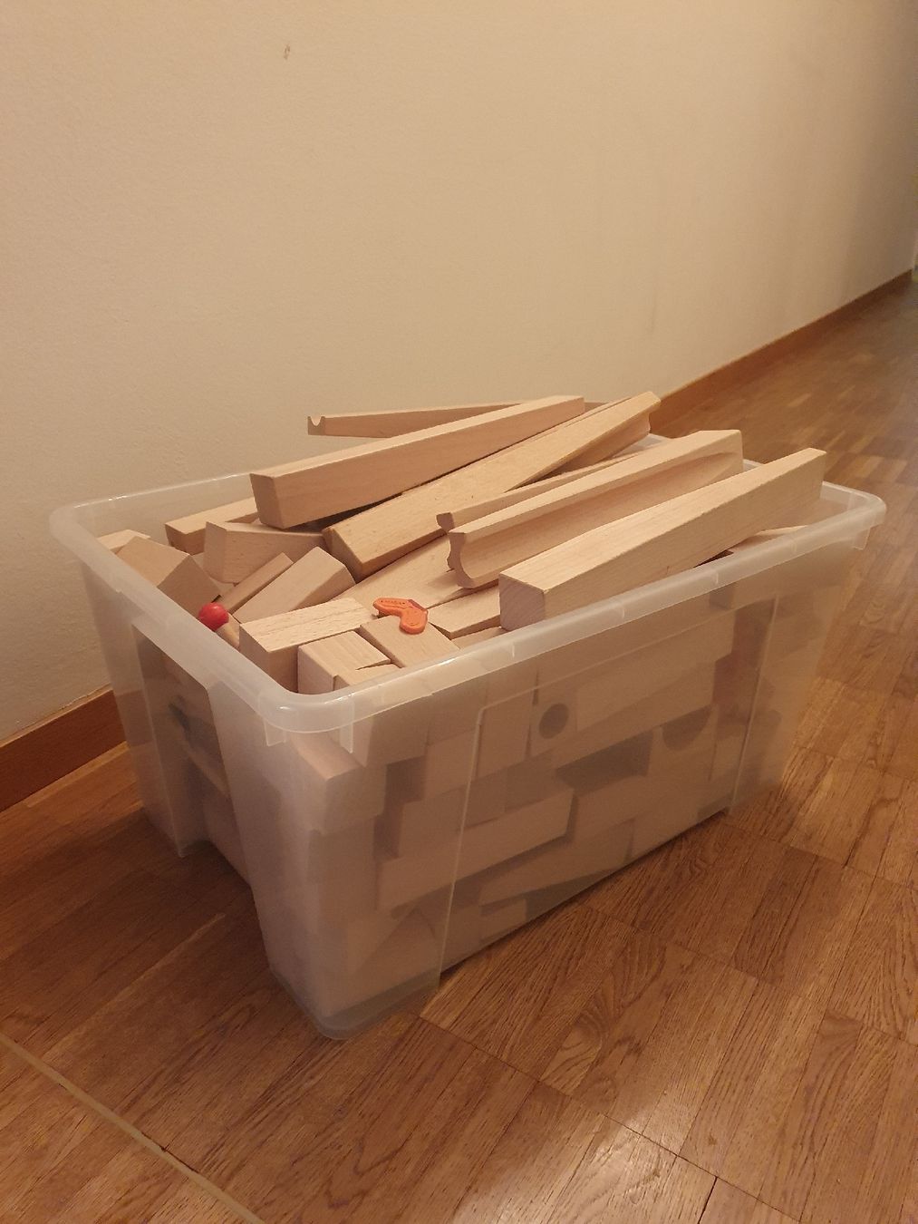 Haba Spielzeuge: HABA Kugelbahn Holzbausteine Murmeln klein – Gebraucht aus Zürich von Sebbe