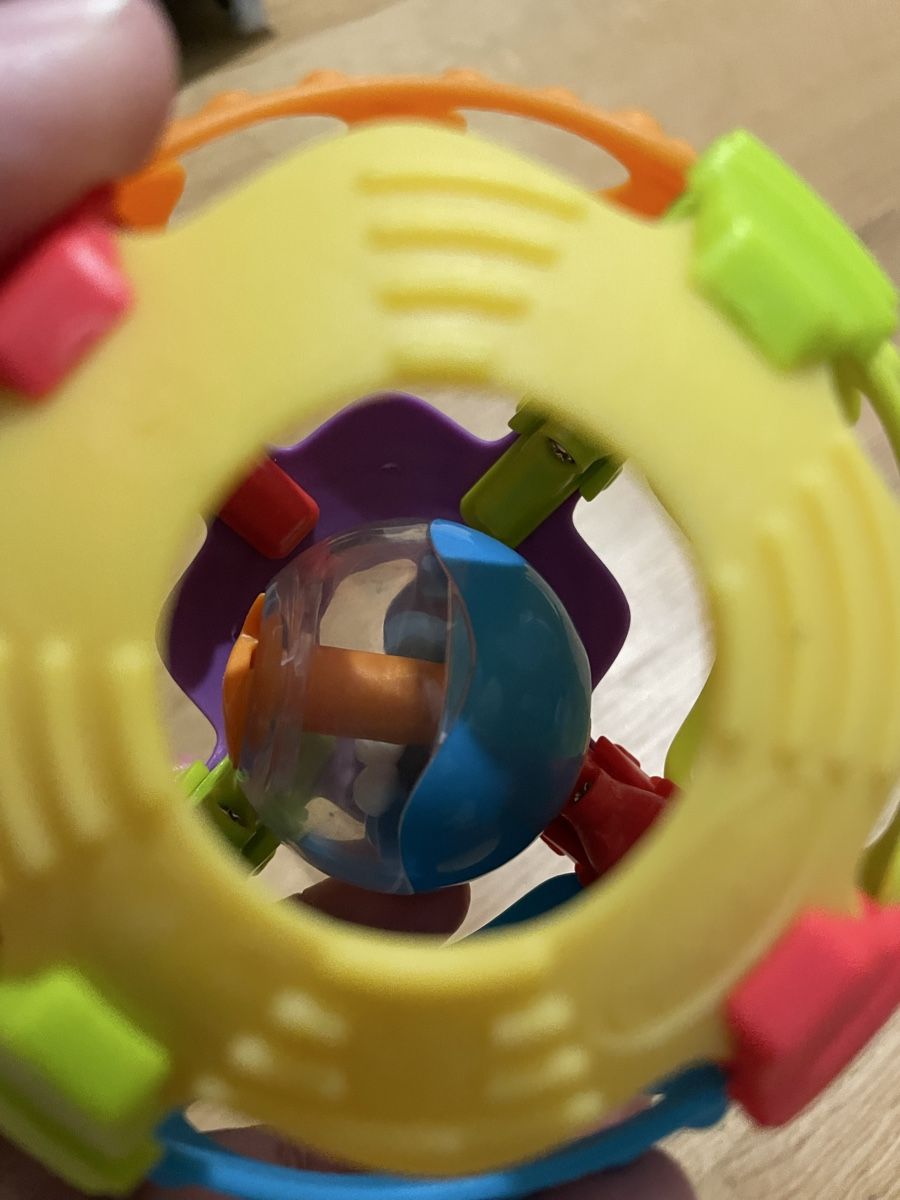 Spielzeuge: Playgro Shake Rattle and Roll Ball. Great condition. – Gebraucht aus Zollikerberg von BS.SM 1