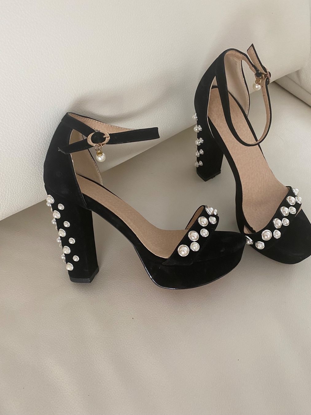 Scarpe da donna: Extravaganter High Heel Damensommerschuh mit Perlen, Gr.39 – Nuovo e nell'imballaggio originale da Winkel venduto da ferrari2022