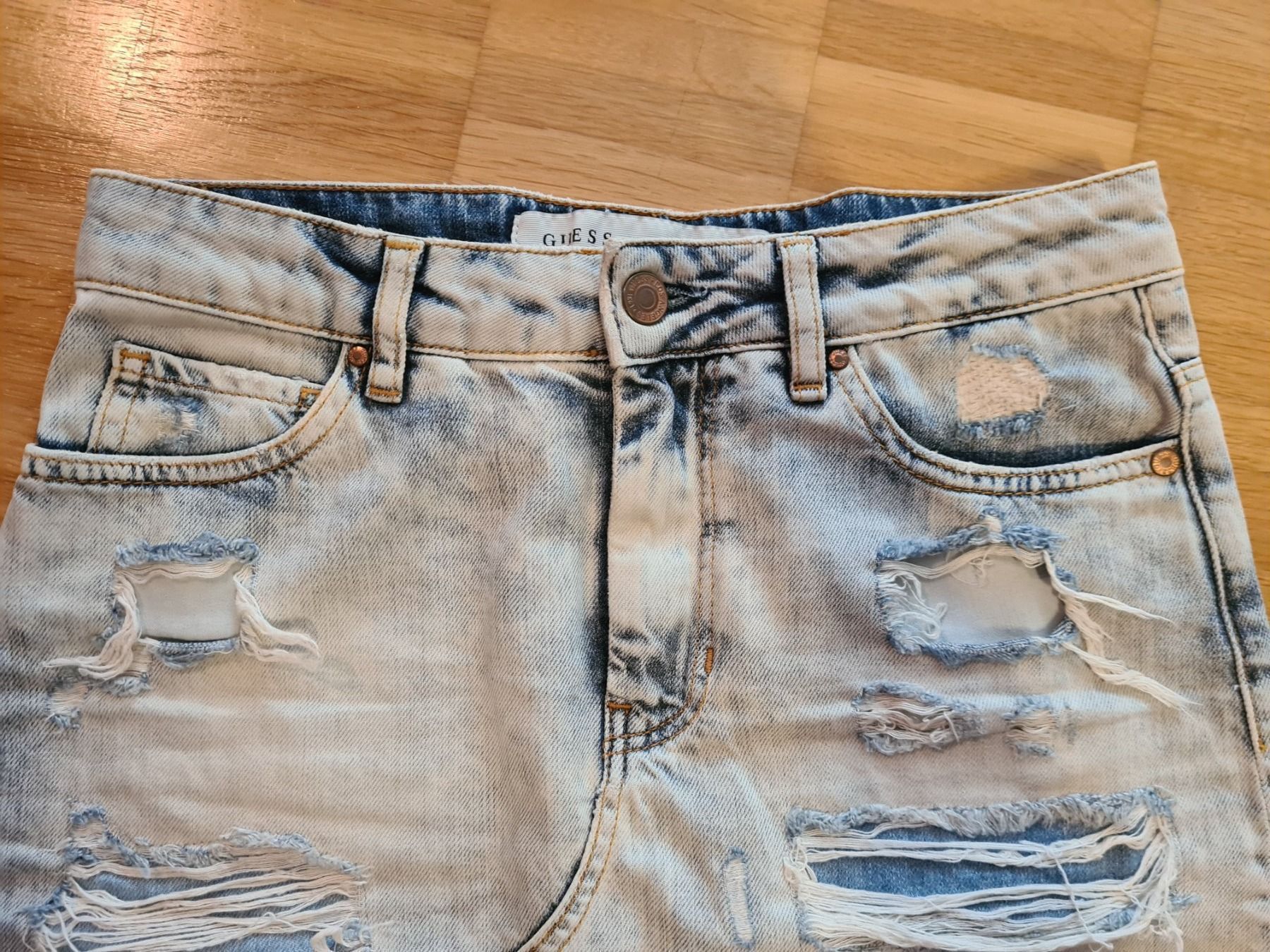 Guess Gonne: Guess Minirock Gr. 27 – Usato da Jona venduto da Good_luck_ 2