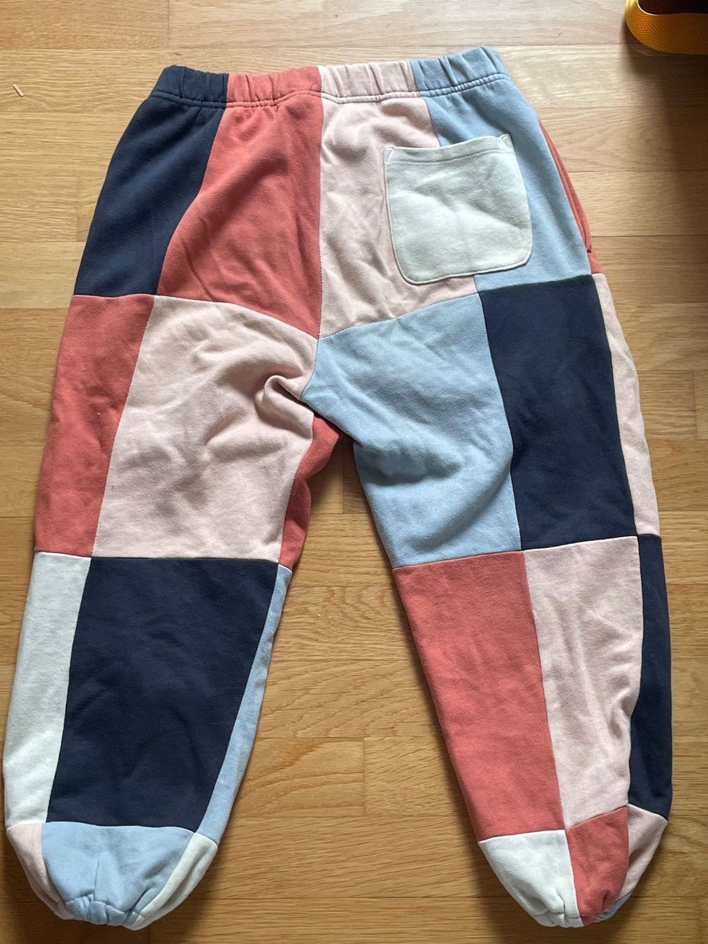 Obey Pantalons: Hose Patchwork OBEY farbig Grösse M guter Zustand – D'occasion à Basel par ste_p5z7 1