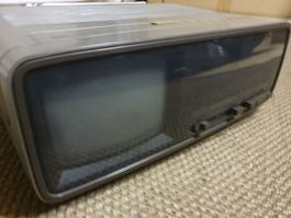 Vintage Panasonic TR-5060S Mini TV Radio Uhr