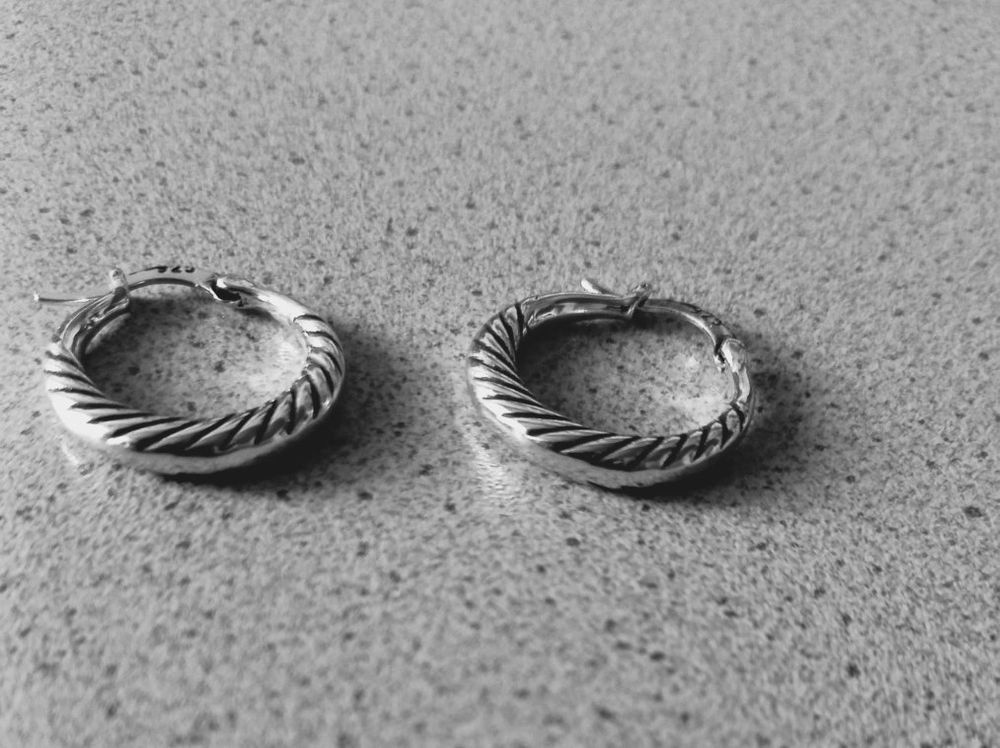 Orecchini pendenti & Orecchini a lobo: 2 Creolen Ohrhänger Silber 925 – Nuovo e nell'imballaggio originale da Winistorf venduto da acreativ 1