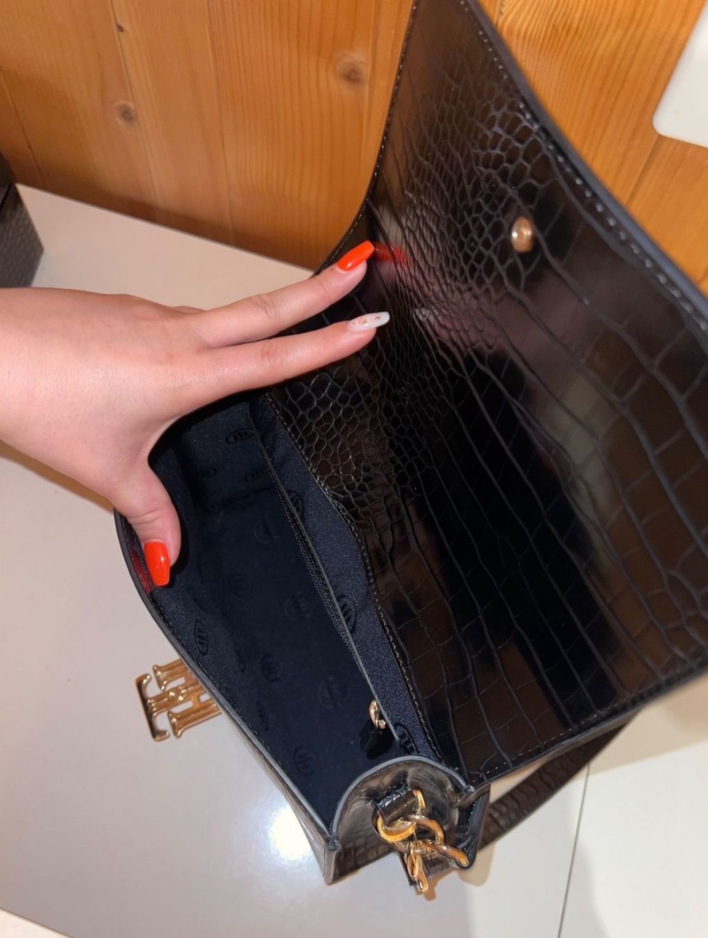 Tommy Hilfiger Sacs femmes: Umhängertasche – Neuf (Voir description) à Aesch BL par sunrisee 1