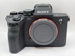 Sony Alpha 7 IV (A7 IV) nur 3706 Auslösungen, OVP, 2 x Akku