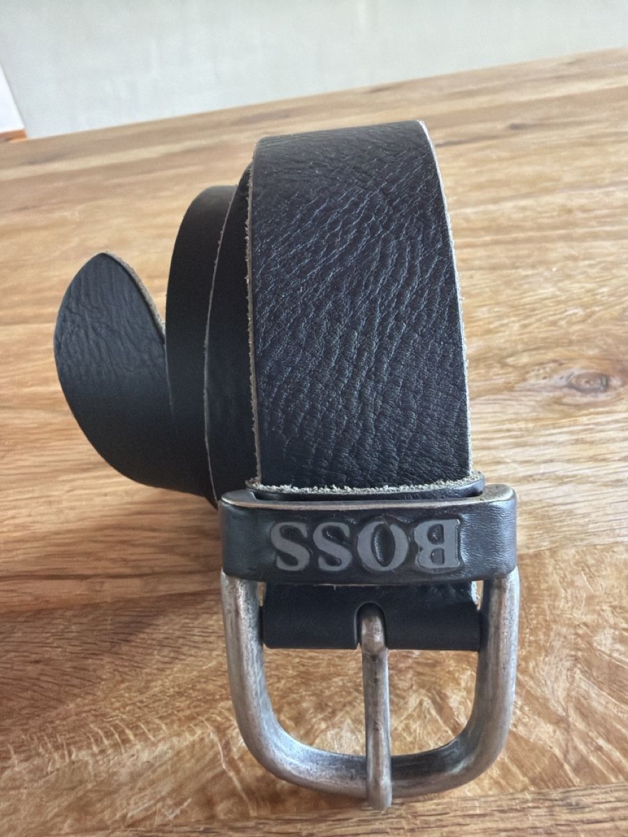 Hugo Boss Gürtel: Boss Ledergürtel – Neu (gemäss Beschreibung) aus Freidorf TG von ibipatria