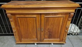 Biedermeier Kommode aus Massivholz Nussbaum antik