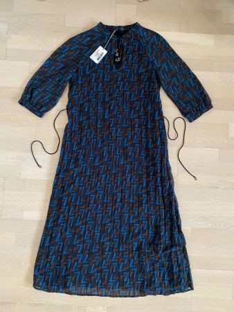 NILE: Schickes Plissee Kleid, Gr S. Neu. Midikleid Abendkled