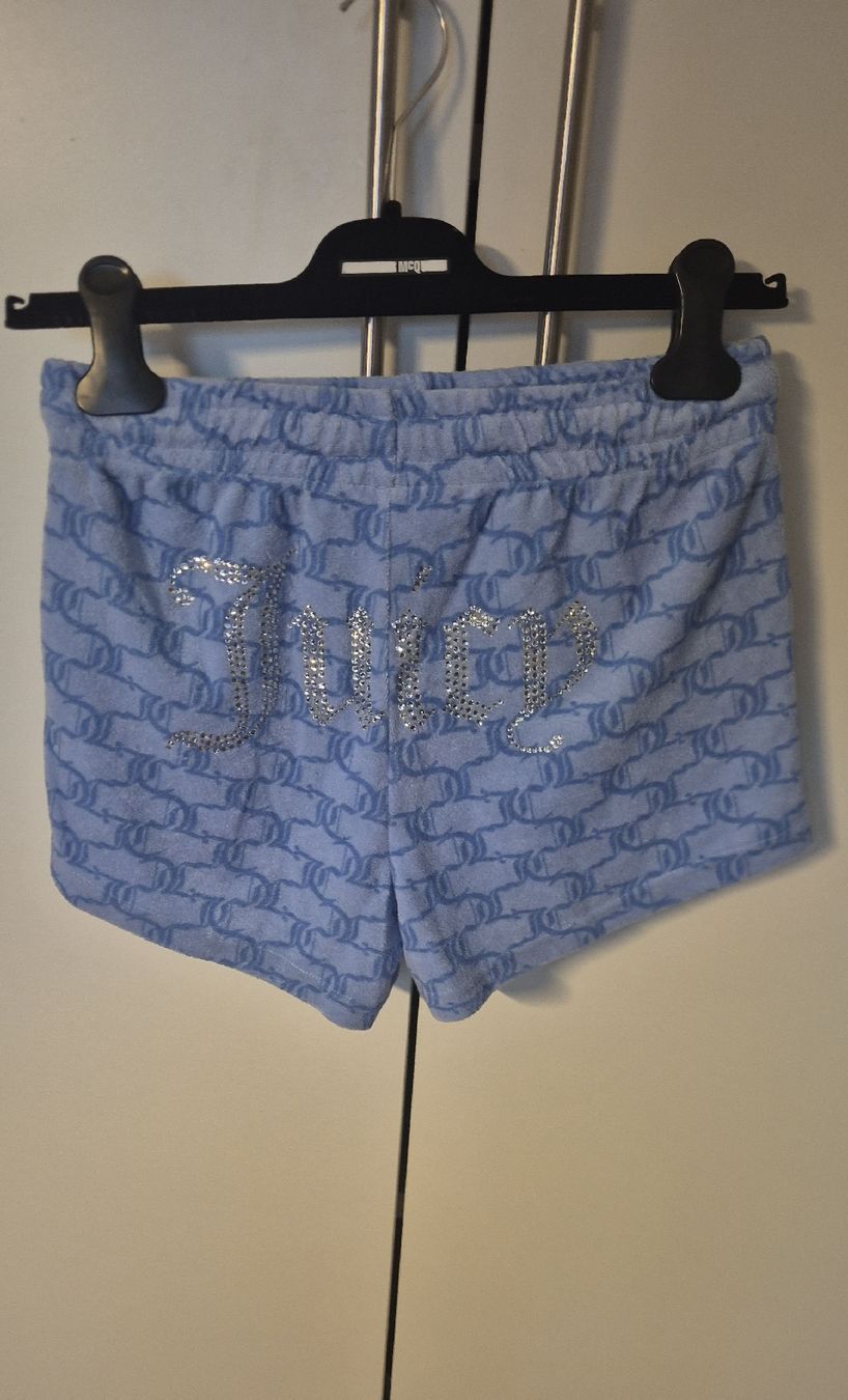 Juicy Couture Pantaloni: Juicy Couture Shorts, hellblau, Grösse XS, samt – Usato da Bubikon venduto da NaralieG