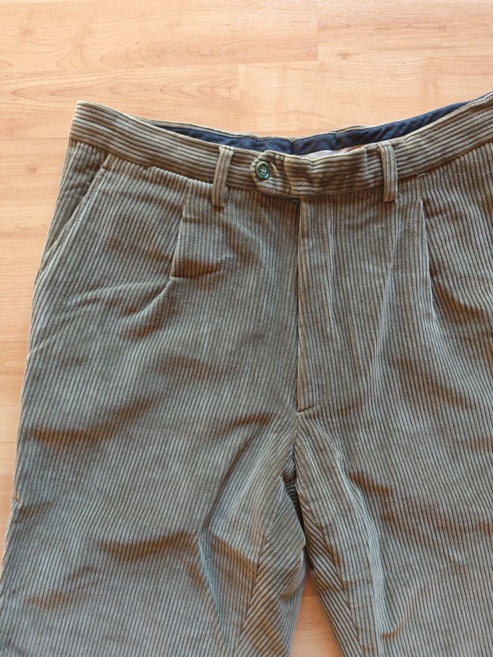 Pantaloni: Vintage Cordhose – Usato da Sörenberg venduto da bol_8lfr 1